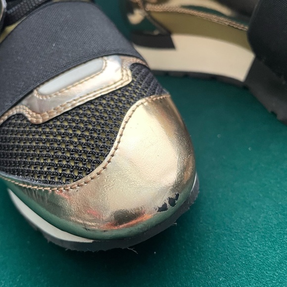BALENCIAGA GOLD RACE RUNNER SNEAKERS - Picture 7 of 9